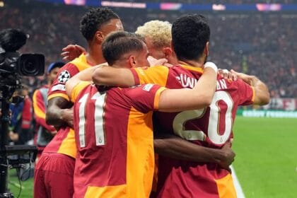 Galatasaray Liverpool maçı, yalnızca bir grup mücadelesi değil, aynı zamanda Türk futbolu için tarihi bir gece olarak kayda geçti.